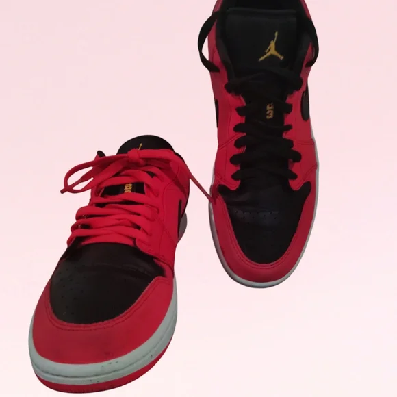 NIKE AIR JORDAN 1 RETRO LOW REVERSE BRED Unisex M10.5 W 12 - Picture 8 of 8